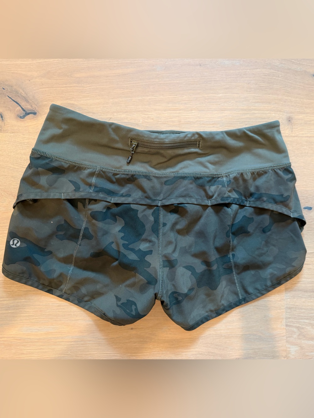 Lululemon Speed Shorts 2.5” - Green Camo